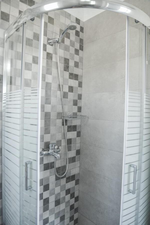 Zeras Apartments Adamantas  Ngoại thất bức ảnh