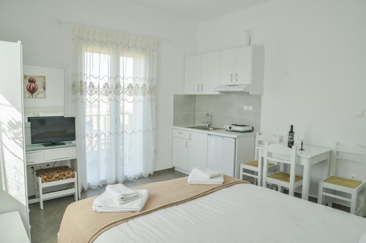 Zeras Apartments Adamantas  Ngoại thất bức ảnh