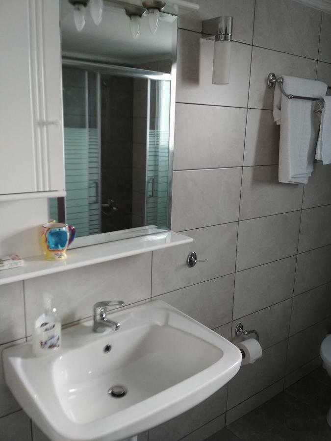Zeras Apartments Adamantas  Ngoại thất bức ảnh
