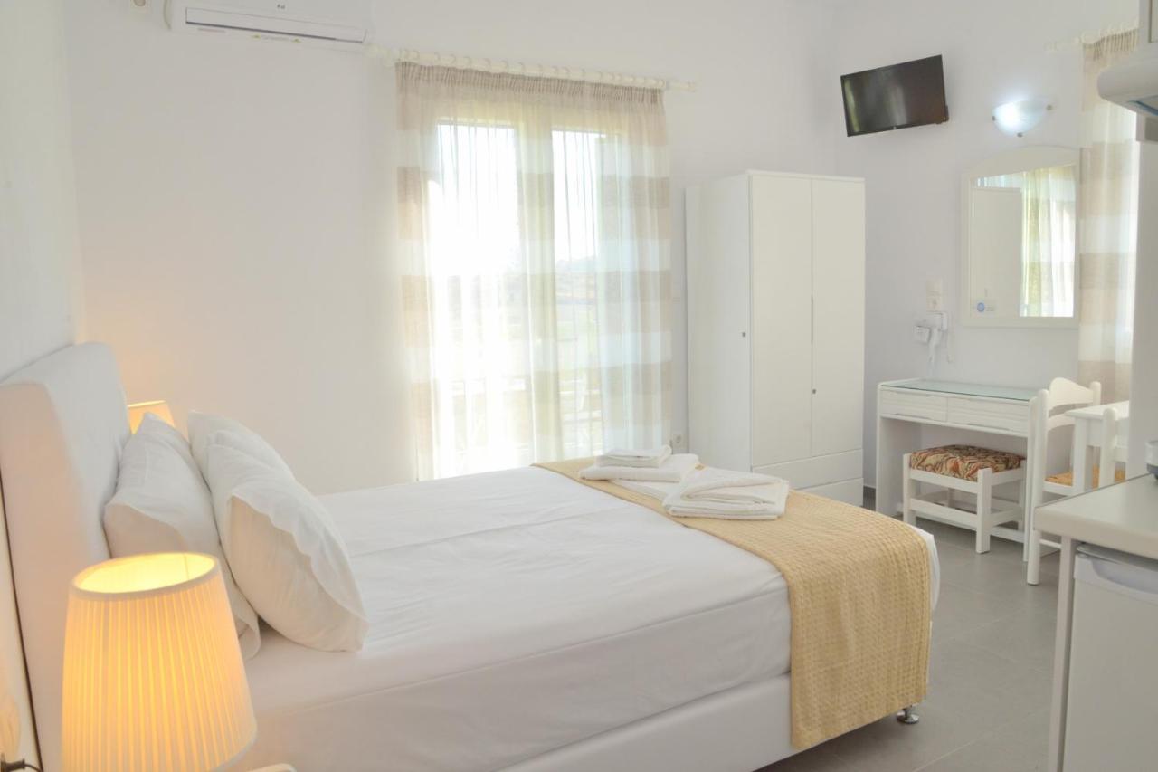 Zeras Apartments Adamantas  Ngoại thất bức ảnh